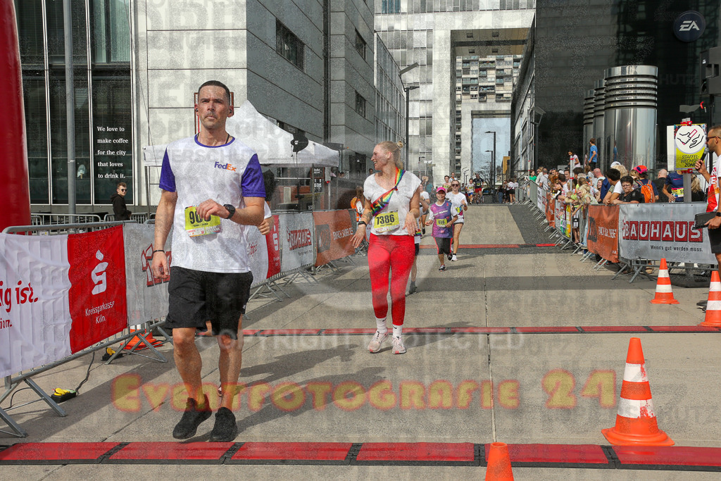 250920_1330_EX1_5116 | Sportfotografie im Rhein-Sieg Kreis, Köln, Bonn, NRW, Rheinland Pfalz, Hessen, etc. Unser Tätigkeitsfeld umfasst den Laufsport vom Volkslauf über den Marathon, Duathlon, Triathon bis zum Ultralauf wie Kölnpfad Ultra oder Schindertrail.