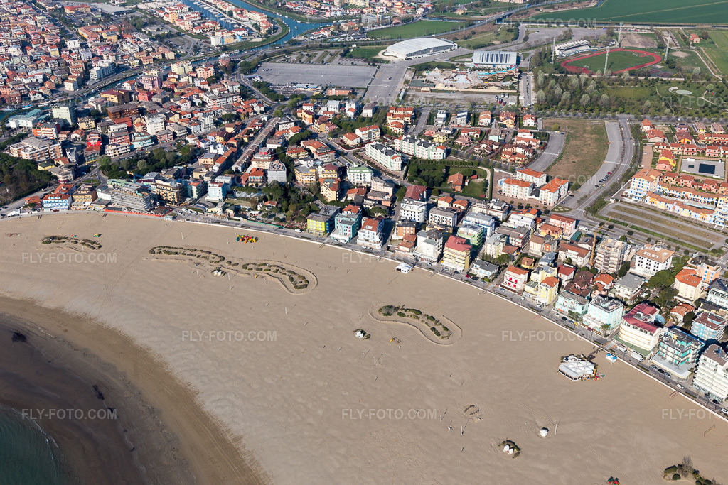 Aerial view: View of the town in Caorle in the state Veneto, Italy.Photo: IMG_097994.jpg taken on 04/03/2017 by Werner Riehm/FLY-FOTO.comResolution of the original: 5472 x 3648 px