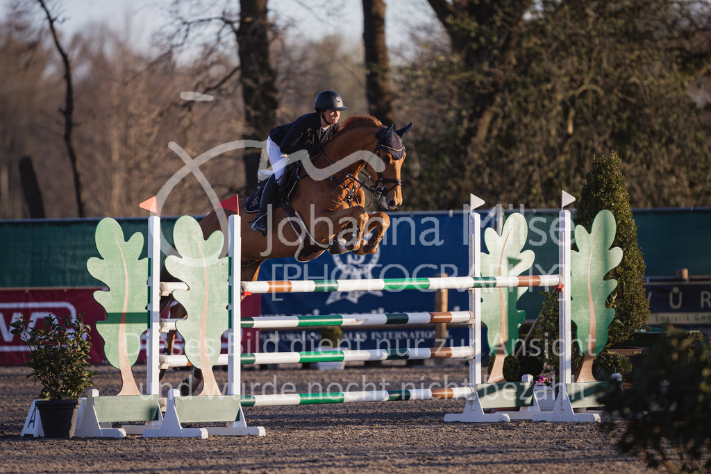 230411_Mühlen_YoungsterM-616 | Deine schönsten Turniermomente als professionelle Fotos! Entdecke hochwertige Pferdesport-Fotografie im Online-Shop. Jetzt Fotos finden & bestellen!