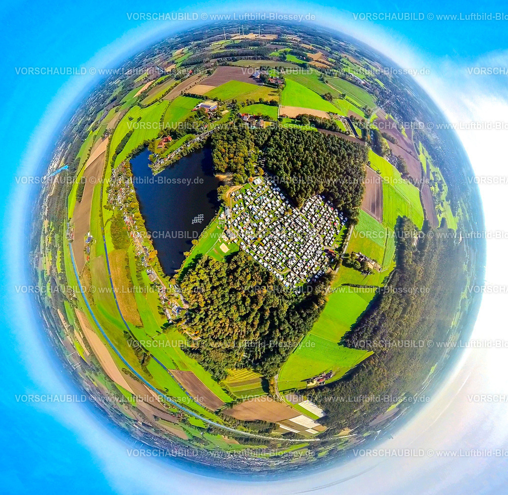 Selm241190552 | Luftbild, Ternscher See und Campingplatz Seepark Ternsche Naturfreibad, Campinghäuser und Wohnwagen, Fluss Stever und Wohngebiet Strandweg, umgeben von Wiesen und Feldern, Erdkugel, Fisheye Aufnahme, Fischaugen Aufnahme, 360 Grad Aufnahme, tiny world, little planet, fisheye Bild, Ternsche, Selm, Ruhrgebiet, Nordrhein-Westfalen, Deutschland
