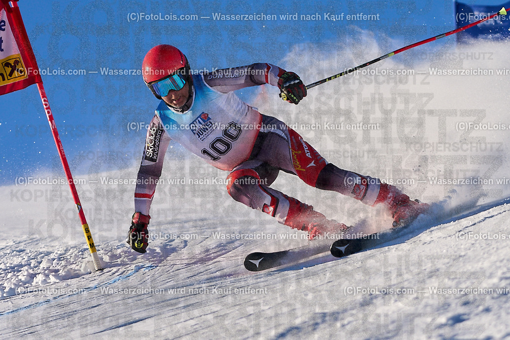 ALP4652_MASTERS-Cup_GS-A Herrn_Rehor Roman | (C)FotoLois.com, Alois Spandl. FIS Masters-Cup Wildschönau, Giant Slalom auf der Piste Schatzberg GS, Siegerehrung auf dem Dorfplatz Niederau, Sa 13. Januar 2024.