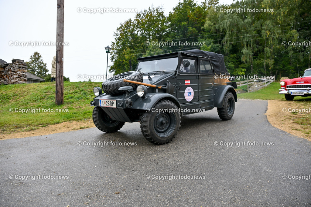 Frauen fuer Frauen_ Charity Oldtimerfahrt_ 04.10.2025-212 | 04.10.2025, Linz, AUT, Oldtimer Charity im Bild Frauen fuer Frauen Oldtimerfahrt, Teilnehmer©Harald Dostal / fodo.media