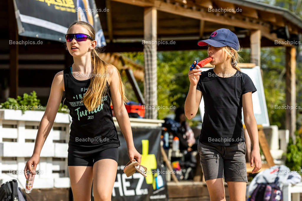 2023-00070201-Vater-Sohn-Turnier |  18.05.2023; Berlin Foto: Gerold Rebsch - www.beachpics.de
