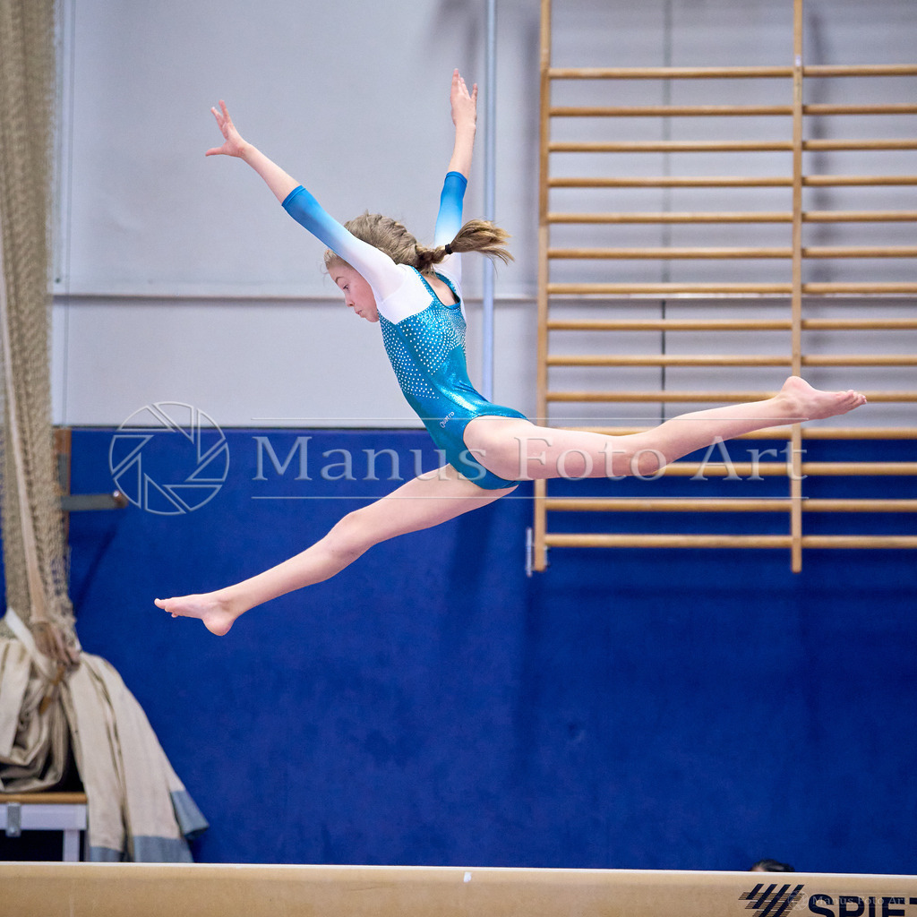 2024-10-06-3-D-DSC00195 | Professionelle Sportfotografie in Hamburg, Schleswig-Holstein und Niedersachsen – spezialisiert auf Rhönrad, Geräteturnen, Leistungsturnen und rhythmische Sportgymnastik. Bundesweite Begleitung von Rhönrad-Events. Jetzt Sport-Fotos - Realisiert mit Pictrs.com