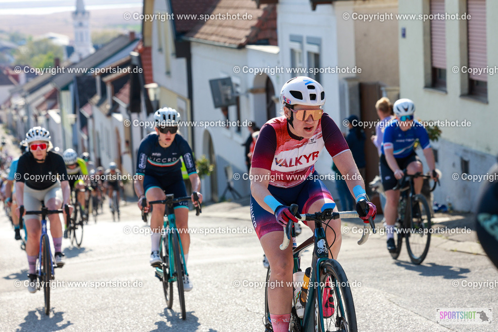 262_AR6_8700 | Neusiedlersee Radmarathon 2026@sportshot_your_pictrs #yourpictures#roadtowm2029 #nrm #neusiedlerseeradmarathon #neusiedlersee #neusiedlerseetourismus #burgenland #mörbisch #nrm26 #burgenlandtourismus #voglundco #poweredbyburgenlandtourismus #radsport #rad #marathon #ucigranfondo #visitburgenland #ucigranfondoworldseries