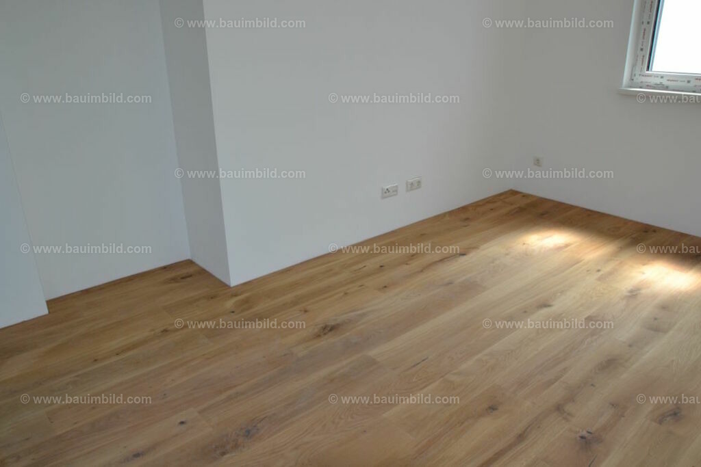 bib-lg22-bodenbelaege-0013 | Nach LV-Leistungsgruppen sortierte Detailfotos über den Bau eines Hauses. Alle Hausbau-Bilder direkt vom Urheber und Autor der Website Haus-Selber-Bauen.com