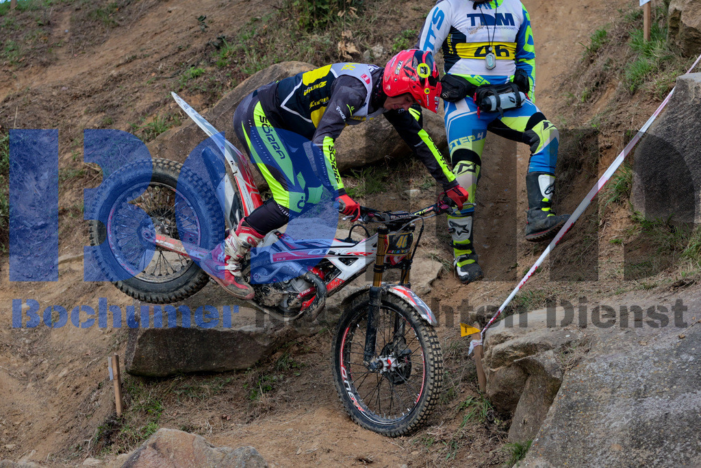 SES_DMTRIA20240929-35 | bond - Realisiert mit Pictrs.com