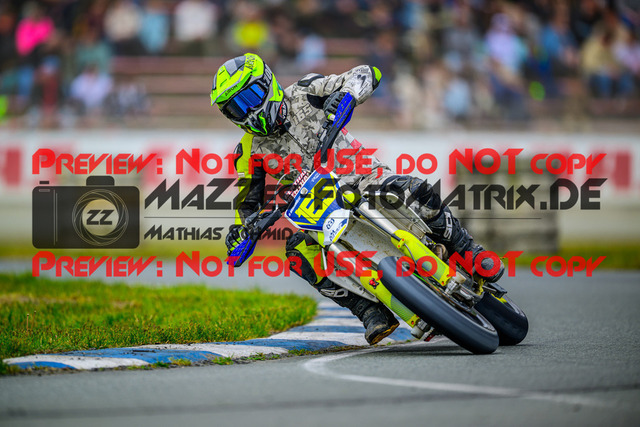 MaZZes_Fotomatrix_20250504_6007705_6158-2 | UE40