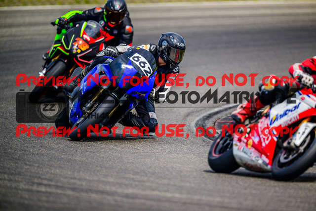 MaZZes_FotoMatrix_240717_6007705_6535 | GELB