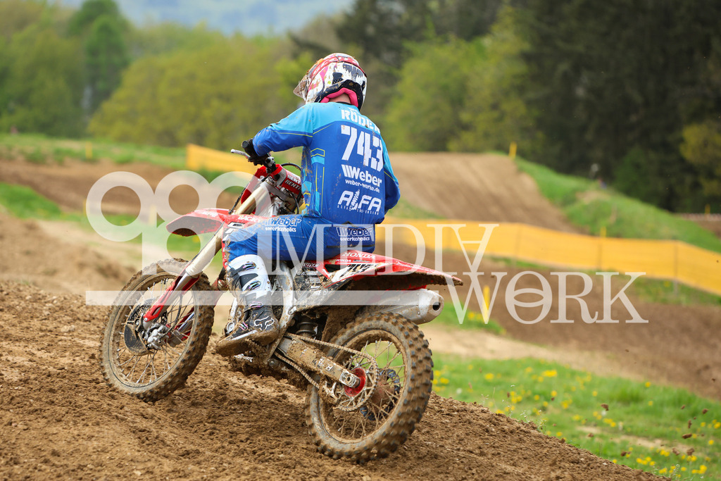 5E6A0090 | 989 MEDIAWORK