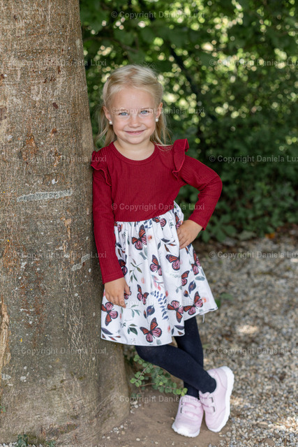R6__7615 | Professionelle Kindergartenfotografie in Bayern - liebevolle, natürliche Kinderfotos. Jetzt Galerie ansehen und Lieblingsbilder bestellen! - Realisiert mit Pictrs.com