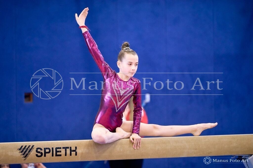 2024-04-19-2-2-B-DSC00795 | Professionelle Sportfotografie in Hamburg, Schleswig-Holstein und Niedersachsen – spezialisiert auf Rhönrad, Geräteturnen, Leistungsturnen und rhythmische Sportgymnastik. Bundesweite Begleitung von Rhönrad-Events. Jetzt Sport-Fotos - Realisiert mit Pictrs.com