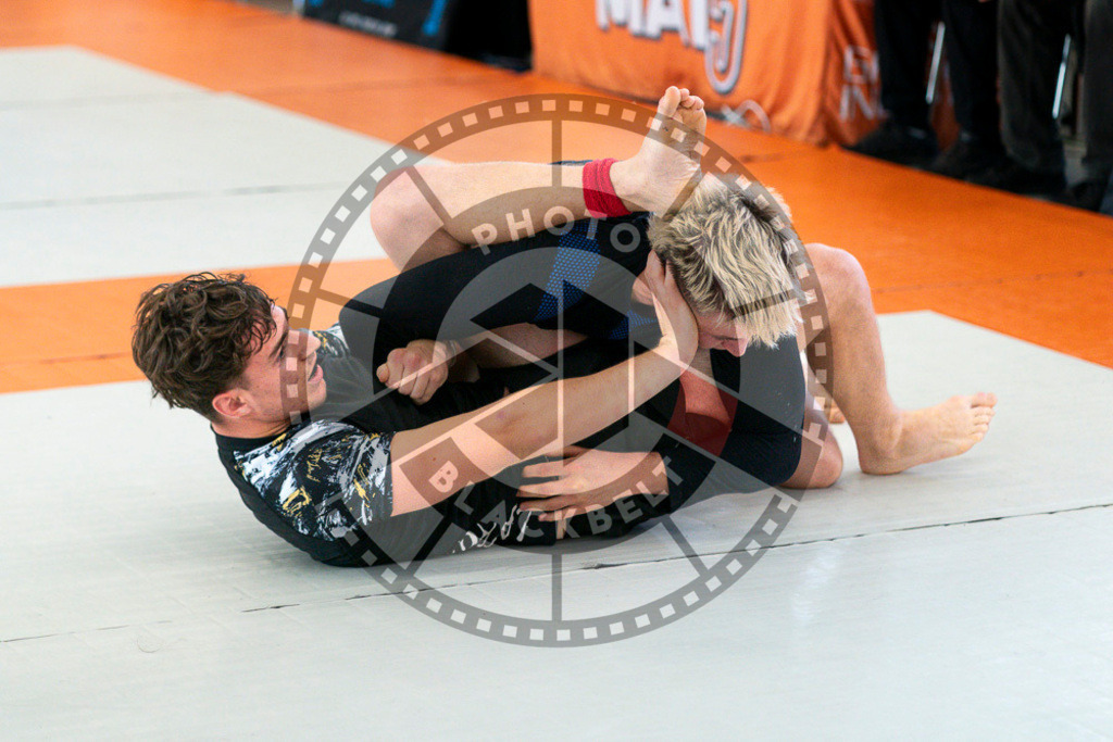 20240915PBB2936 | Athletes compete during the Grappling Industries’ grappling and Brazilian jiu-jitsu competition in Berlin, on September 15, 2024.