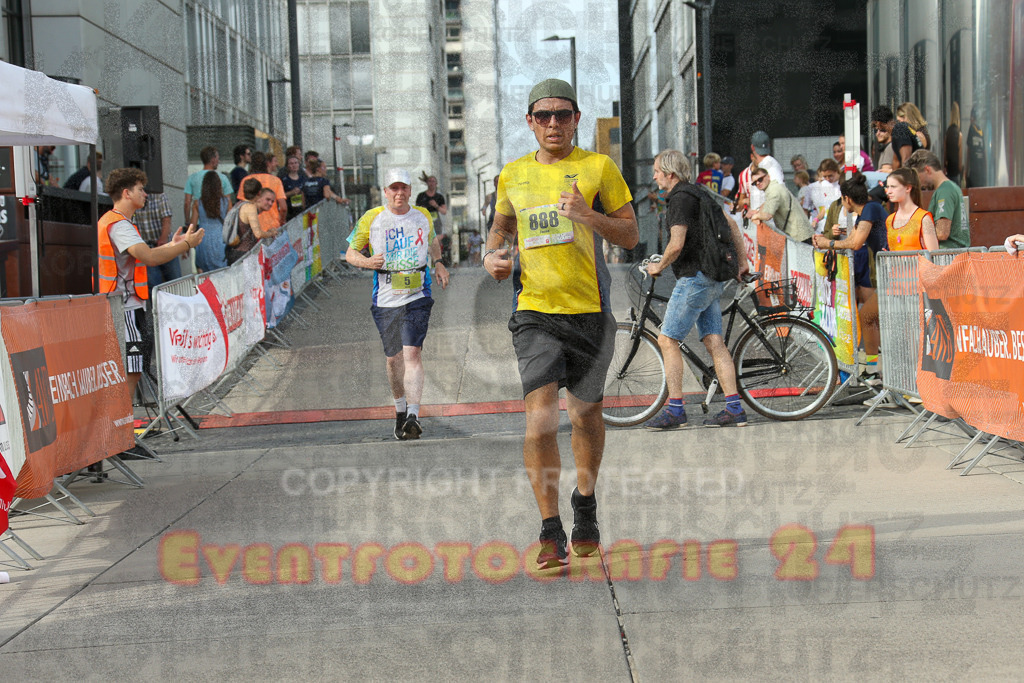 250920_1537_EX1_0224 | Sportfotografie im Rhein-Sieg Kreis, Köln, Bonn, NRW, Rheinland Pfalz, Hessen, etc. Unser Tätigkeitsfeld umfasst den Laufsport vom Volkslauf über den Marathon, Duathlon, Triathon bis zum Ultralauf wie Kölnpfad Ultra oder Schindertrail.