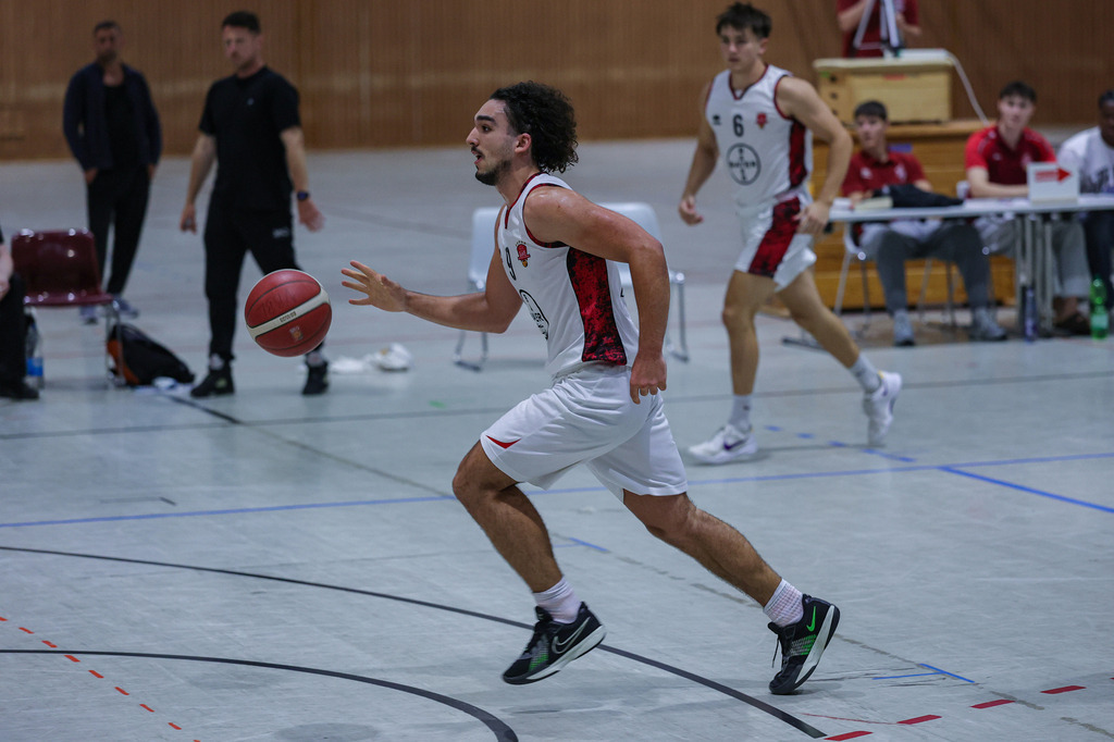 Regio Test BAYER GIANTS vs BSV Münsterland Baskets Wulfen-93 | Fotos von Basketballspielen aus dem Raum NRW fotografiert von Gero Mueller-Laschet und Daniel Schaefer - Realisiert mit Pictrs.com
