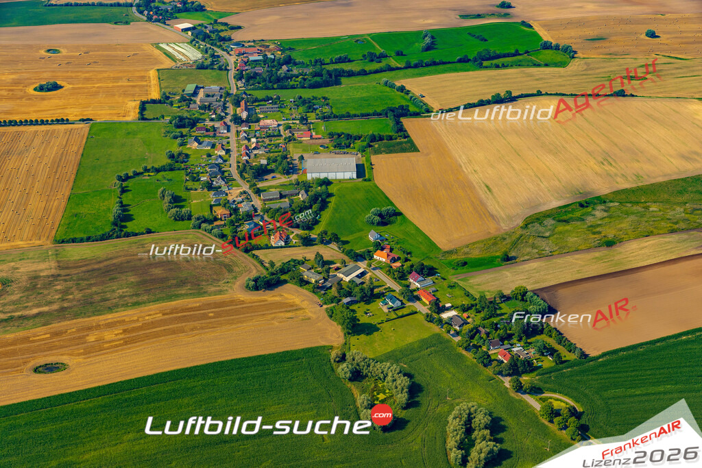 Reinshagen Satow Bild- Das Luftbild wurde 2025 vom UL-Flugzeug heraus erstellt ( keine Drohne bzw. Drohnenaufnahme ) - Hochauflösende Luftaufnahme -Nicht vergleichbar mit Google Maps oder Satelittenbilder- Die Geschenkidee !Mit Lizenz und Bildrechte bestellbar - CC