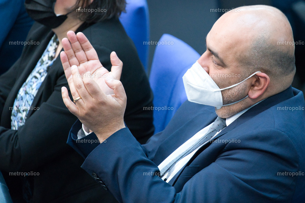 Omid Nouripour (13) | Metropolico