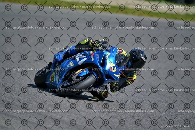 26BT02-1321 | markuskiefer.com - Realisiert mit Pictrs.com