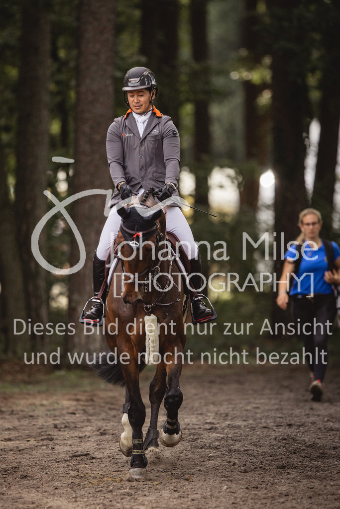 230903_HKM-BCH_Finale6j-145 | Deine schönsten Turniermomente als professionelle Fotos! Entdecke hochwertige Pferdesport-Fotografie im Online-Shop. Jetzt Fotos finden & bestellen!