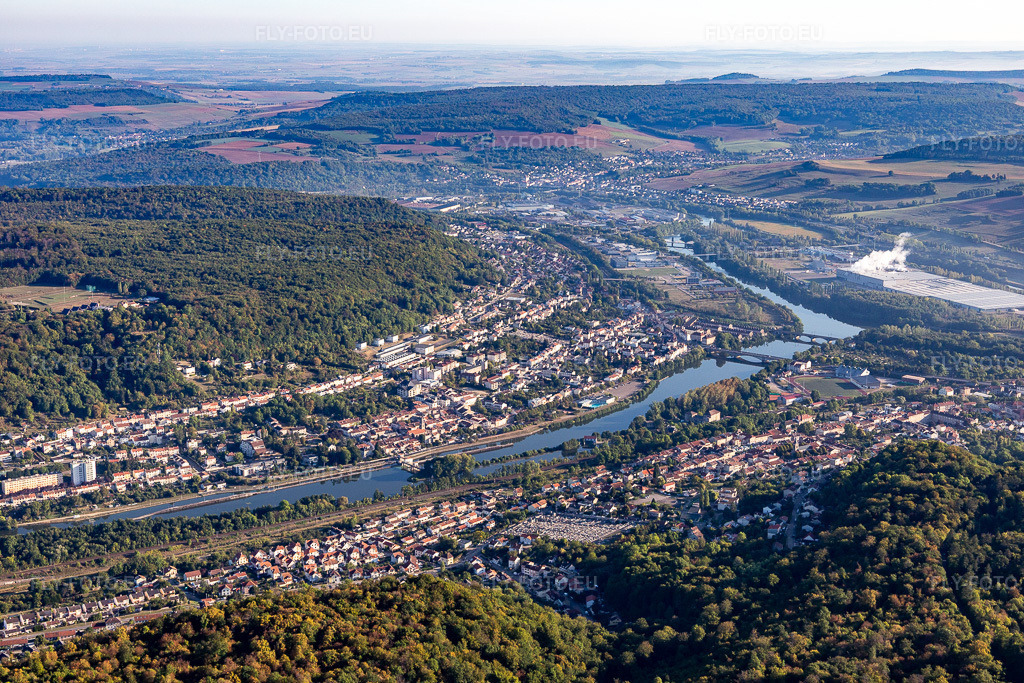 Vue aérienne: Moselle entre Pompey et Frouard à Pompey dans le département Meurthe et Moselle, France. Photo: IMG_118142.jpg prise le 15/09/2019 par Werner Riehm/FLY-FOTO.eu – Résolution de l'original: 5472 x 3648 px