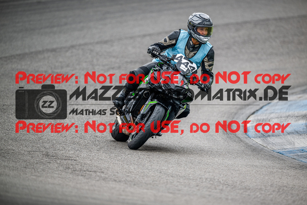 MaZZes_FotoMatrix_240702_6007705_0365 | INST