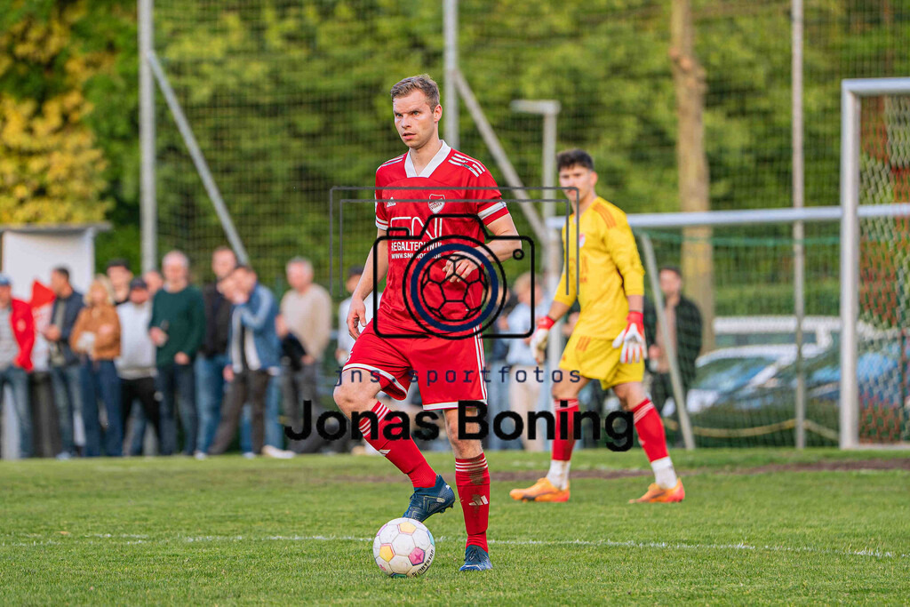 Fußball I Herren I Saison 2025-2026 I Bezirksliga Weser-Ems 4 I 19. Spieltag I SV RW Visbek - SV Hansa Friesoythe I 09001 | jns.sportfotos - Realisiert mit Pictrs.com