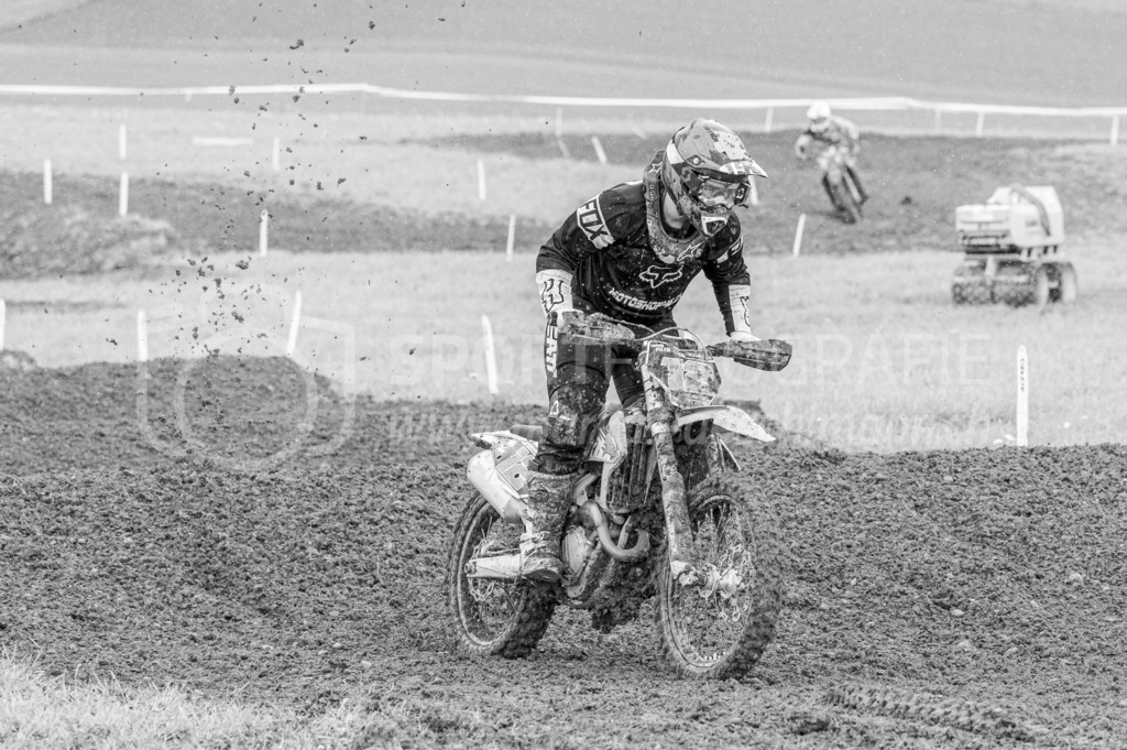 Motocross Schlatt bei Winterthur - 30. April 2022 | Motocross Schlatt bei Winterthur
MC Wila, Schlatt bei Winterthur
Bild: Sportfotografie Markus Aeschimann | www.markus-aeschimann.ch - Realisiert mit Pictrs.com