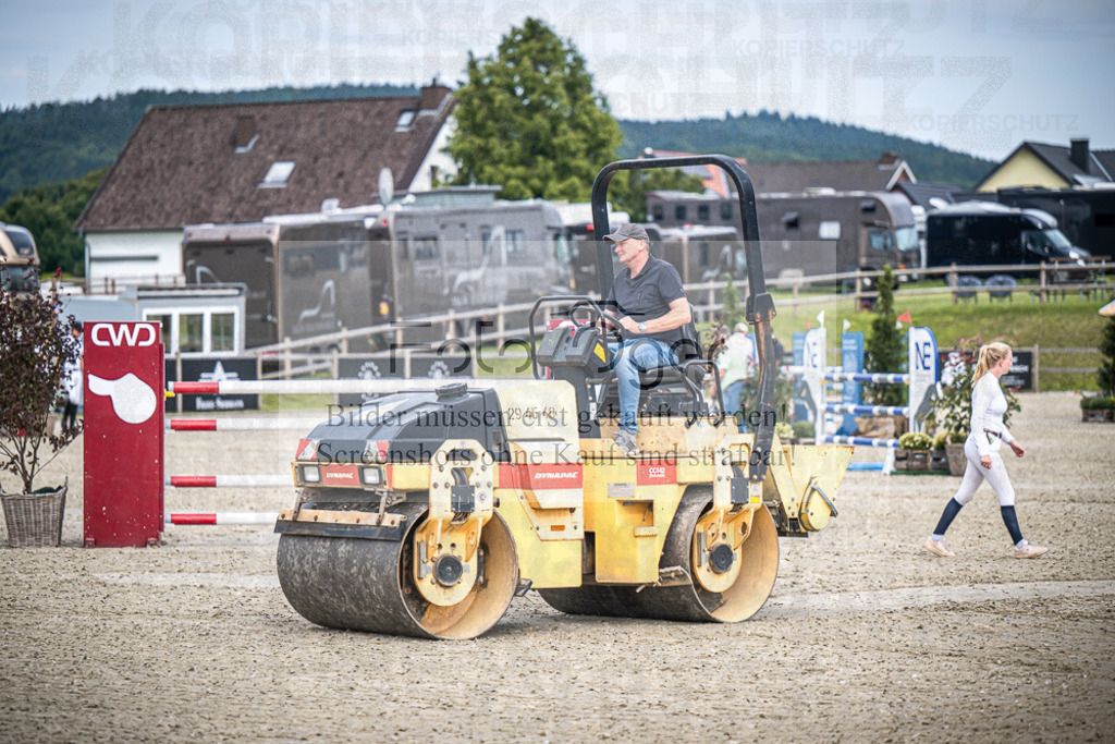 DOS_3255 | Entdecke hochwertige Reitturnierfotos von Foto Oger. Professionell, emotional und authentisch – jetzt Lieblingsmomente im Shop bestellen.Deutschlandweite Turnierfotografie. - Realisiert mit Pictrs.com