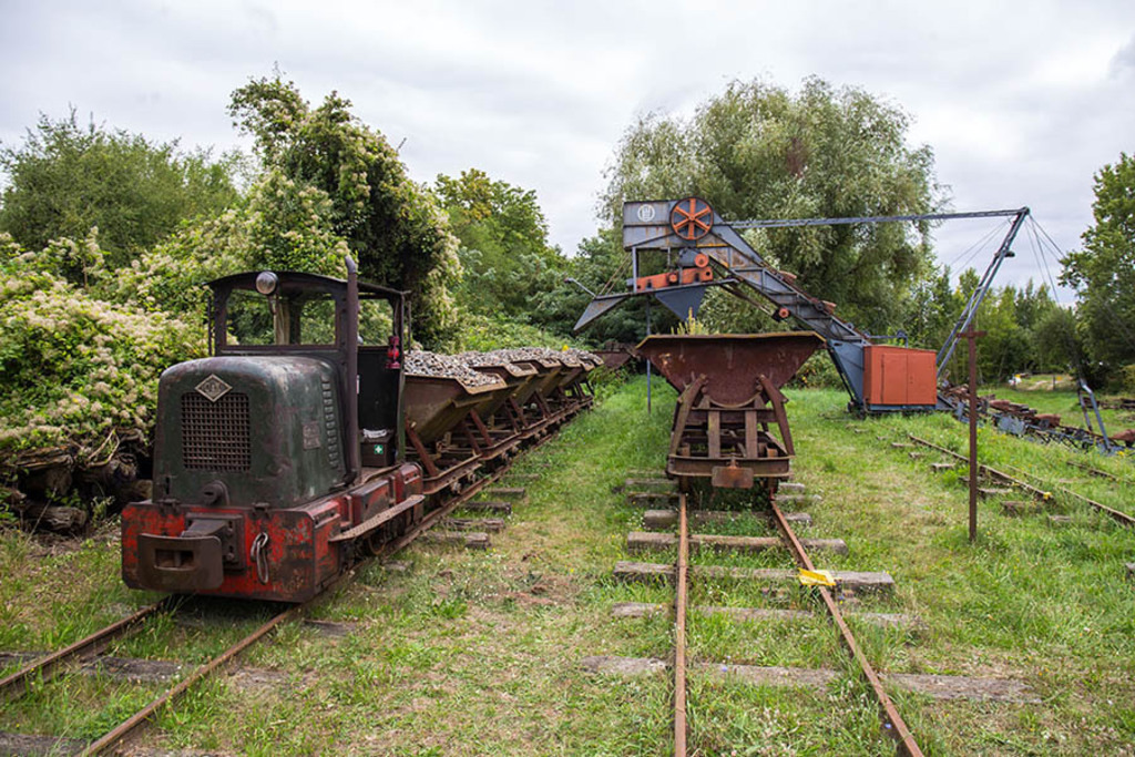 Museumsfeldbahn Lindenau | Entdecke über 20 Kategorien Leipzig-Motive: Foto-Downloads, hochwertige Poster, Leinwand- & Fine-Art-Prints. Jetzt Lieblingsfoto im Bildlexikon Leipzig Shop bestellen!