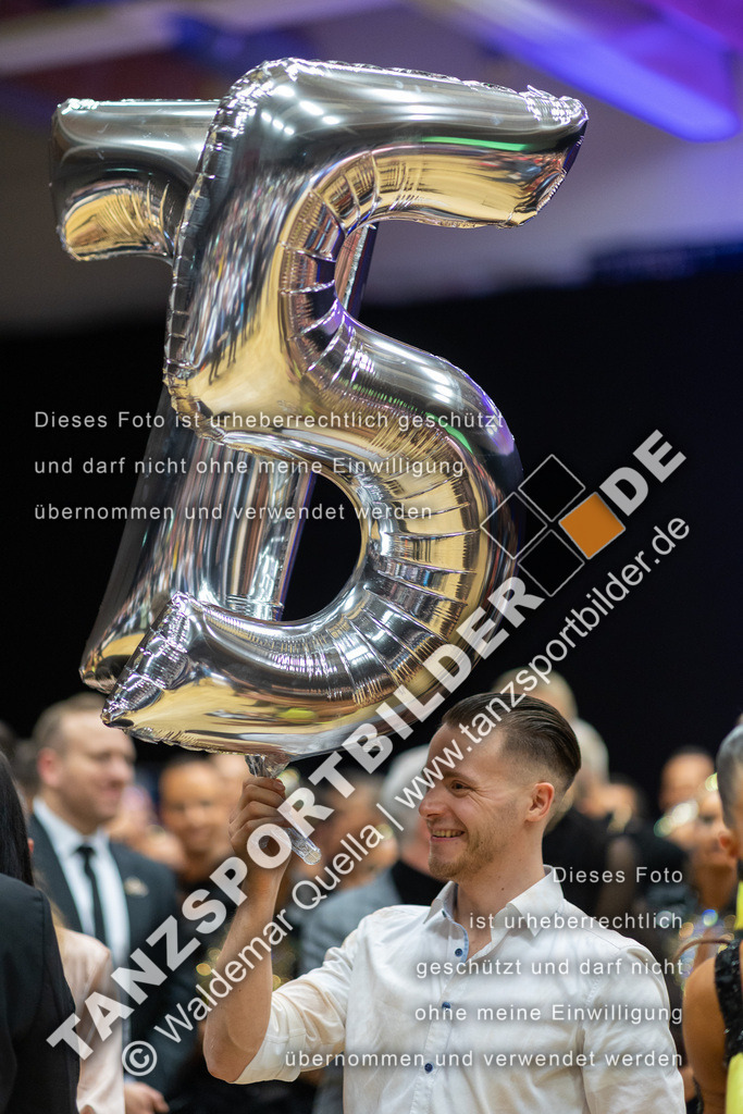 20230114-14701 | Hier finden Sie Tanz Bilder vom Latein und Standard Formationen tanzen. Sportbilder vom Tanzsport. Schöne Fotos und von Weltmeisterschaft, Europameisterschaft, Bundesliga, Regionalliga, Oberliga und Landesliga sowie von GOC Stuttgart, DanceComp, WM Bremen