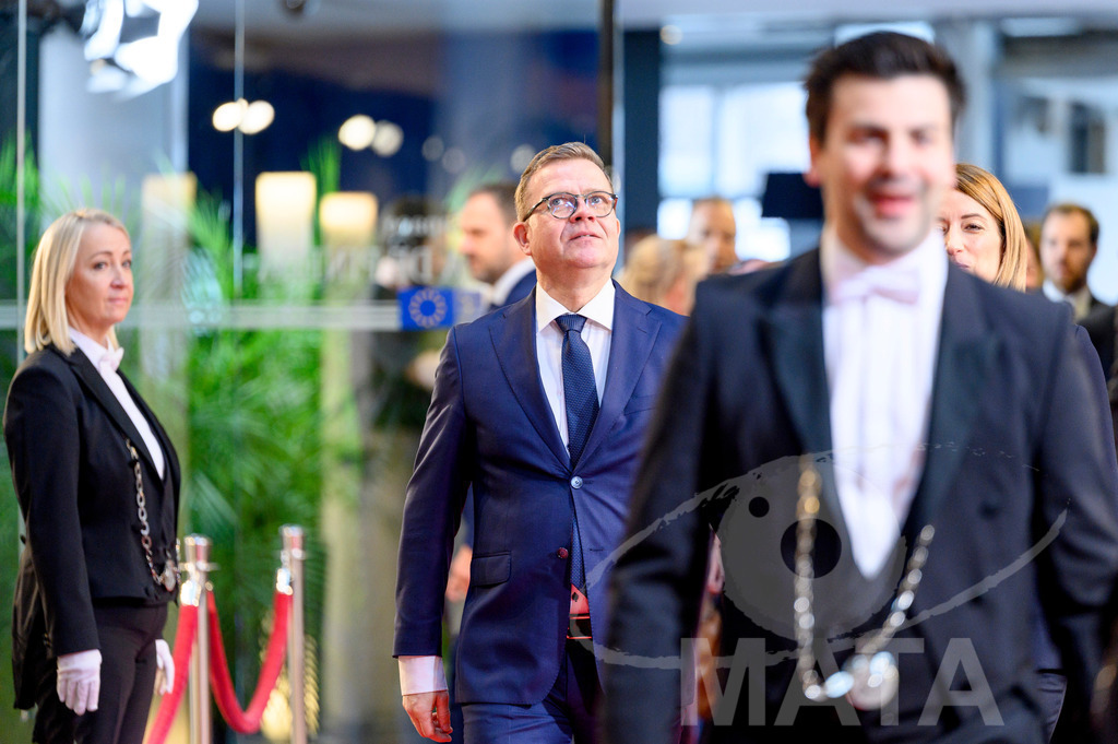 _DWA0186 | Die Ankunft des finnischen Ministerpräsidenten wurde im Rahmen des Programms „This is Europe“ von EU-Präsidentin Roberta Metsola am 13.03.2024 in EU-Parlament Straßburg begrüßt. - Realisiert mit Pictrs.com