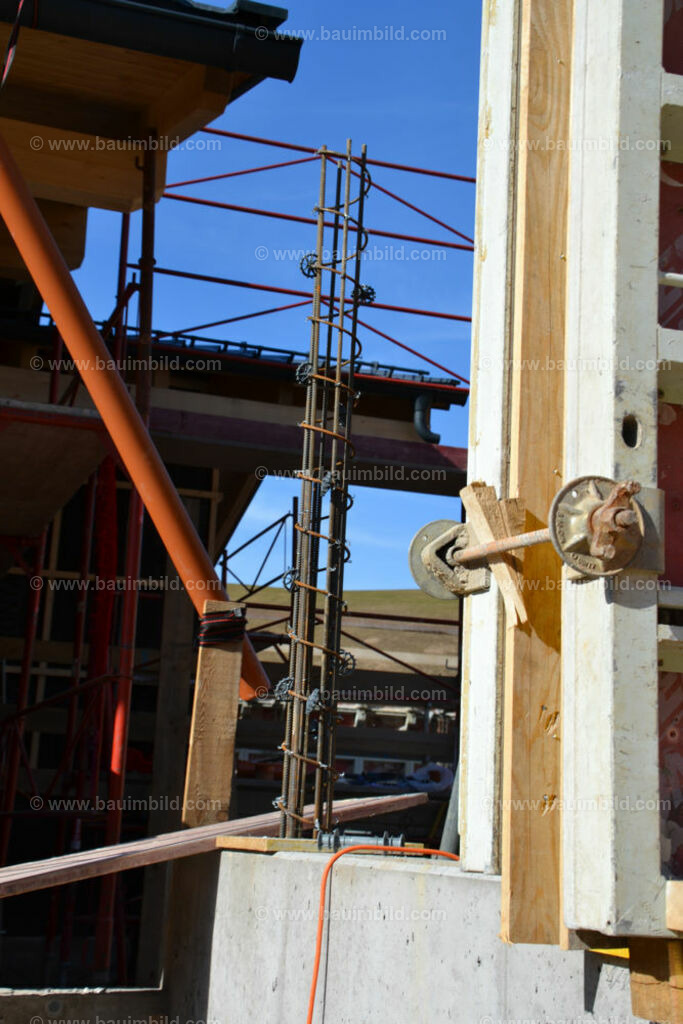 bib-lg04-sonstige-betonarbeiten-0759 | Nach LV-Leistungsgruppen sortierte Detailfotos über den Bau eines Hauses. Alle Hausbau-Bilder direkt vom Urheber und Autor der Website Haus-Selber-Bauen.com