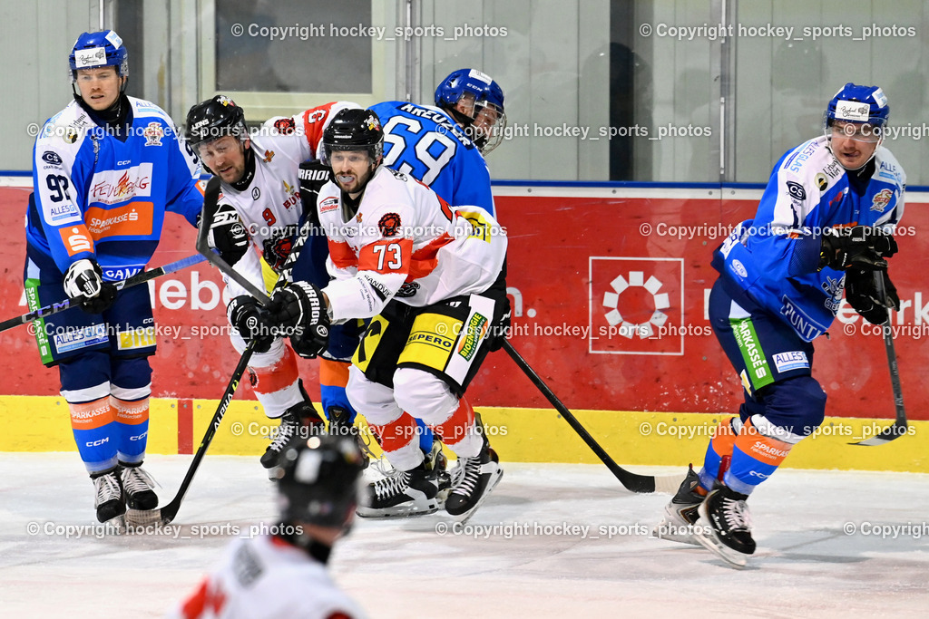 ESC SPARKASSE STEINDORF vs. EV ZELTWEG MURTAL LIONS | #11 Kalan Luka ESC Steindorf, #73 Goja Nico EV ZELTWEG MURTAL LIONS, #69 Kreuzer Philipp ESC Steindorf, #9 Liebscher Bernhard EV ZELTWEG MURTAL LIONS, #92 Ratz Patrick ESC Steindorf, ESC SPARKASSE STEINDORF vs. EV ZELTWEG MURTAL LIONS, ESC SPARKASSE STEINDORF vs. EV ZELTWEG MURTAL LIONS am 27.12.2025 in Steindorf (Ossiachersee Halle), Austria, (Photo by Bernd Stefan)