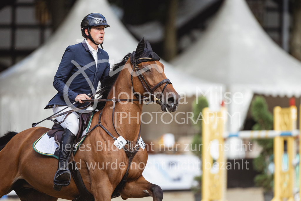 240915_OWLCh_MT-423 | Deine schönsten Turniermomente als professionelle Fotos! Entdecke hochwertige Pferdesport-Fotografie im Online-Shop. Jetzt Fotos finden & bestellen!