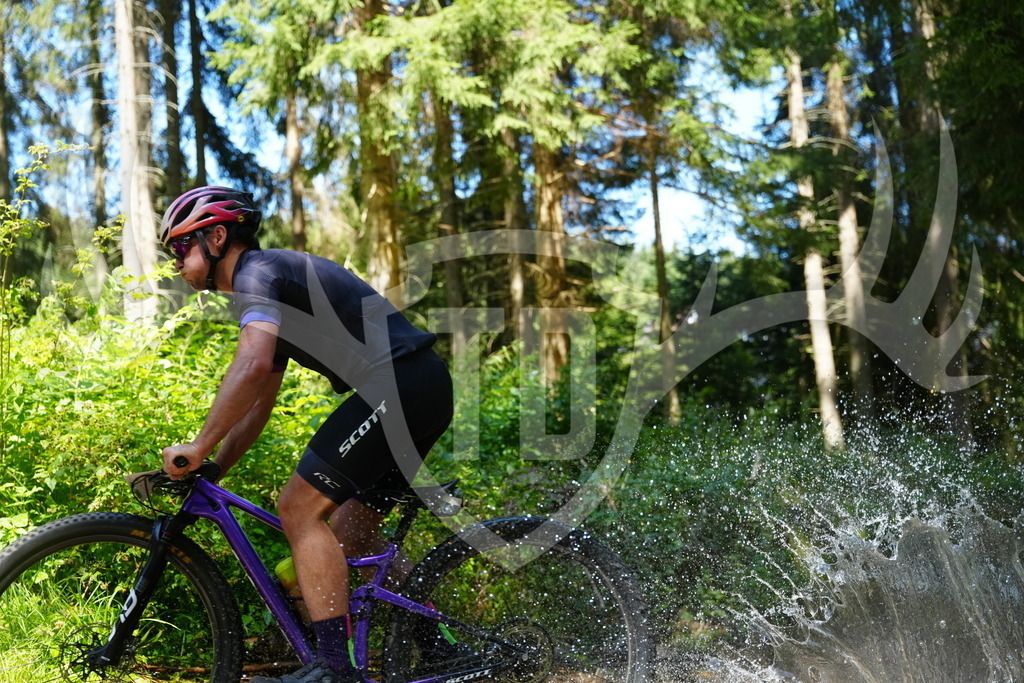 FC101663 | Fotogalerie der Treibjagd im Dunkelwald - Dein MTB Etappenrennen im Erzgebirge - Realisiert mit Pictrs.com