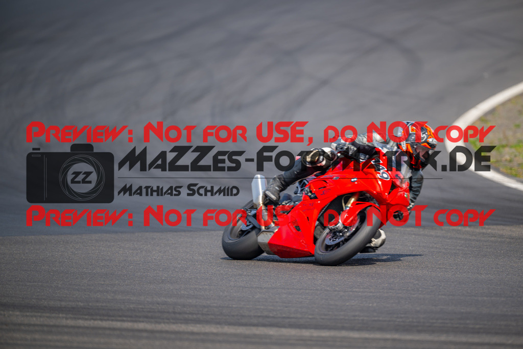 MaZZes-Fotomatrix-20260716-385198 | ROT