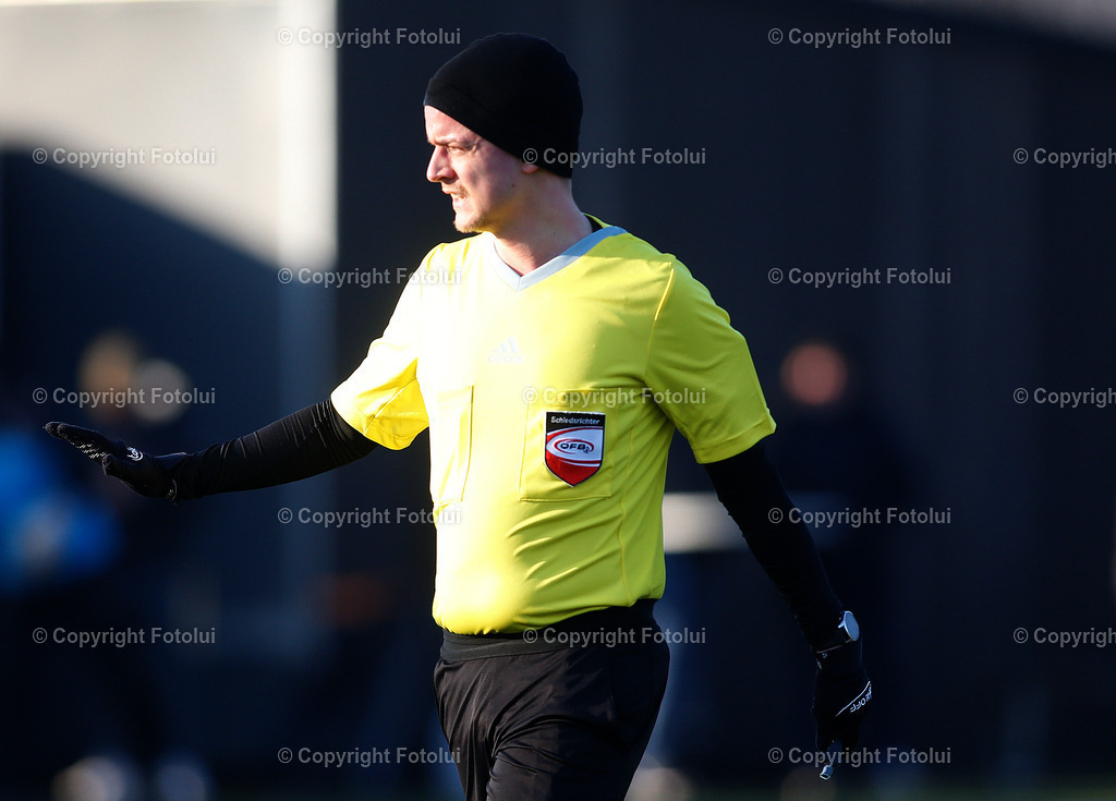 A_LUI_190125_34 | SPORT FUSSBALL TESTSPIEL ASKOE OEDT -UNION PROCORN DIETACH 18.01.2025 IM BILD : SCHIEDSRICHTER HARALD SCHARINGER FOTO:FOTOLUI