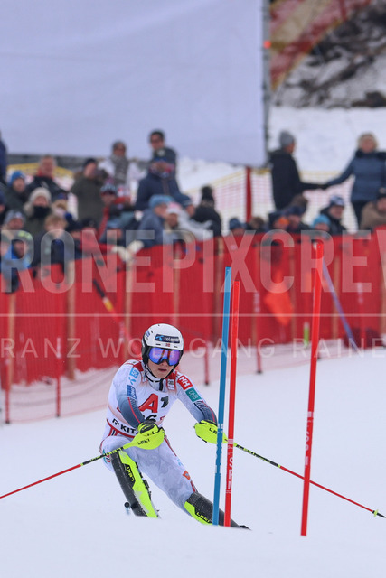 Audi FIS Ski World Cup: Men’s Slalom – Hahnenkamm Race, Kitzbuehel | Kitzbuehel, Austria, 25.Jan.26 - Alpine Skiing - FIS World Cup, Hahnenkamm Race, Slalom, men. The image shows LUNDER Peder (NOR, Head).