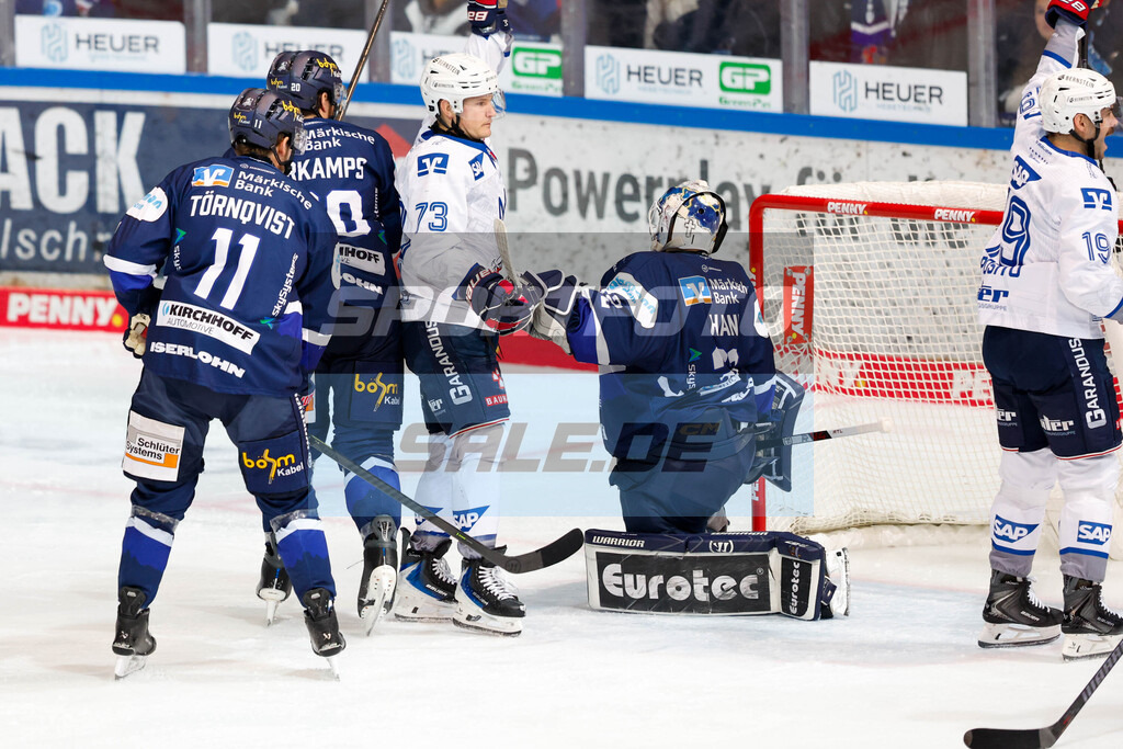 Eishockey | Hendrik Hane - © Sportfoto-Sale (Jan Brüggemann) - Realisiert mit Pictrs.com