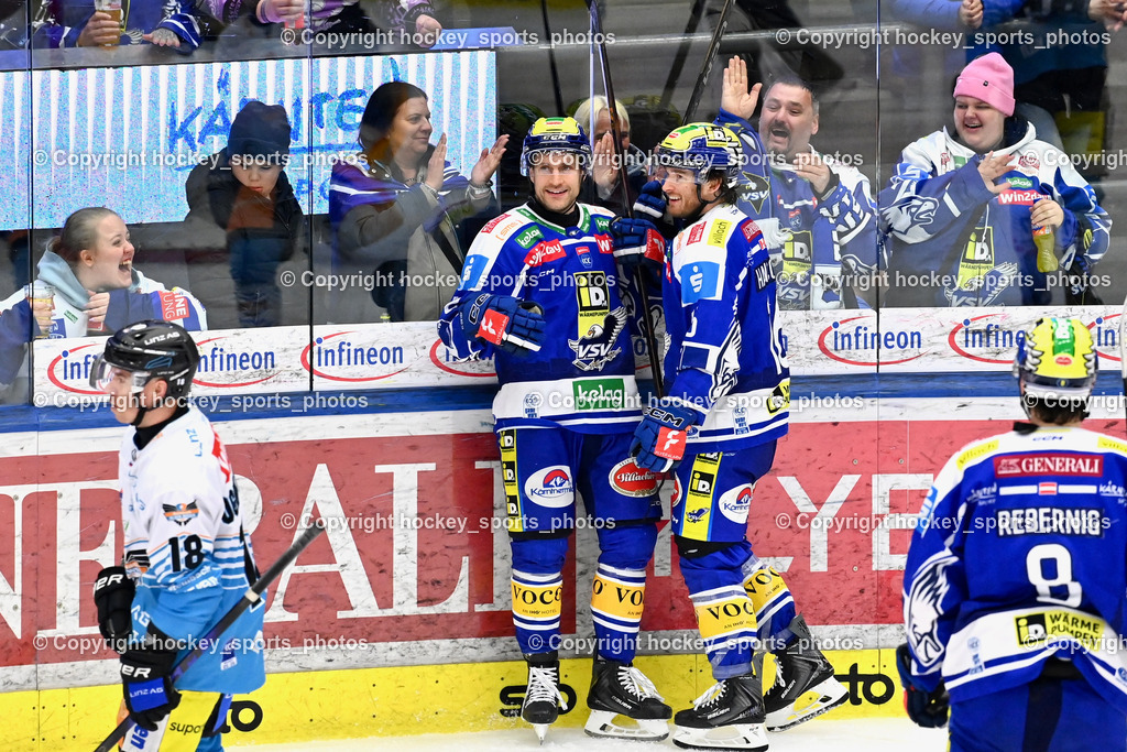 EC IDM WÄRMEPUMPEN VSV vs. Steinbach Black Wings Linz | Jubel EC VSV Mannschaft, #16 Kevin Hancock EC VSV, #42 Alex Wall EC VSV, #8 Maximilian Rebernig EC VSV, #18 Ken Ograjensek Black Wings Linz, EC IDM WÄRMEPUMPEN VSV vs. Steinbach Black Wings Linz, EC IDM WÄRMEPUMPEN VSV vs. Steinbach Black Wings Linz am 04.03.2026 in Villach (Stadthalle Villach), Austria, (Photo by Bernd Stefan)