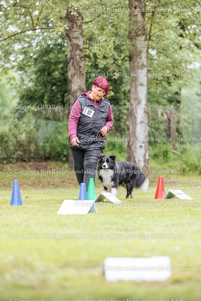 RO-Blumenthal-2026-Nickbest-Hundefotografie-4507 | Dein Hund! Dein Moment! Deine Erinnerungen! Hundefotografie in Bremen Blumenthal. Ich fange die besonderen Momente deines Vierbeiners ein – ob Indoor mit Blitzanlage oder in der freien Natur. Sicher dir dein Moment und dein Termin für eure Erinnerungen.