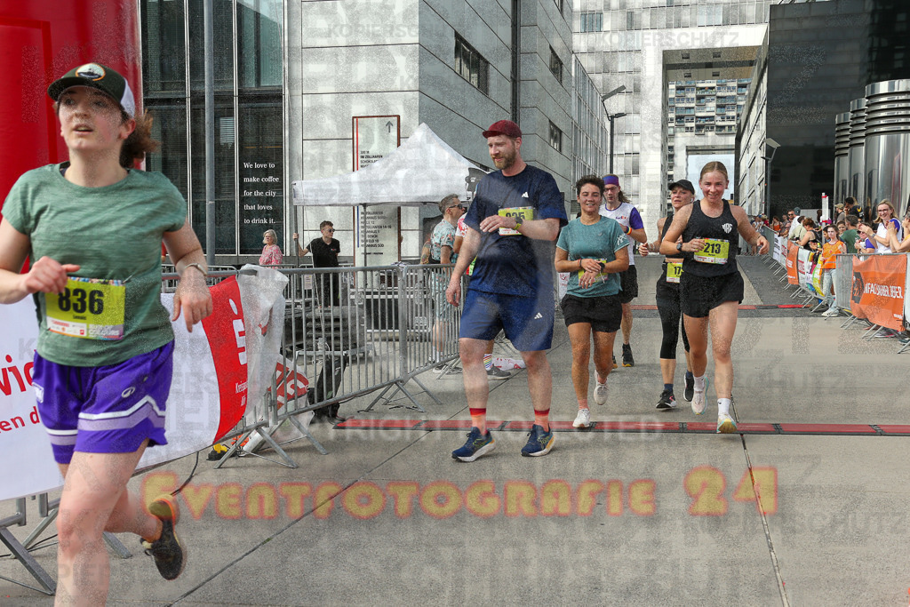 250920_1533_EX1_9989 | Sportfotografie im Rhein-Sieg Kreis, Köln, Bonn, NRW, Rheinland Pfalz, Hessen, etc. Unser Tätigkeitsfeld umfasst den Laufsport vom Volkslauf über den Marathon, Duathlon, Triathon bis zum Ultralauf wie Kölnpfad Ultra oder Schindertrail.