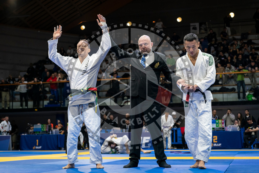 20240125PBB01685 | Fighters compete during the sixth day of the Brazilian Jiu-jitsu European Championship of the IBJJF in Paris, France, on January 25, 2024.