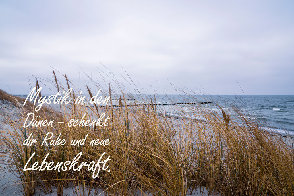 Meer Kalender 2026 - Ostseemotiv mit Text | Gestalten Sie Ihr Zuhause mit einzigartigen Bildern von Ostsee u. Nordsee – als Leinwandbild, Acryl, Alu-Dibond oder FineArt Hahnemühle, individuell anpassbar.