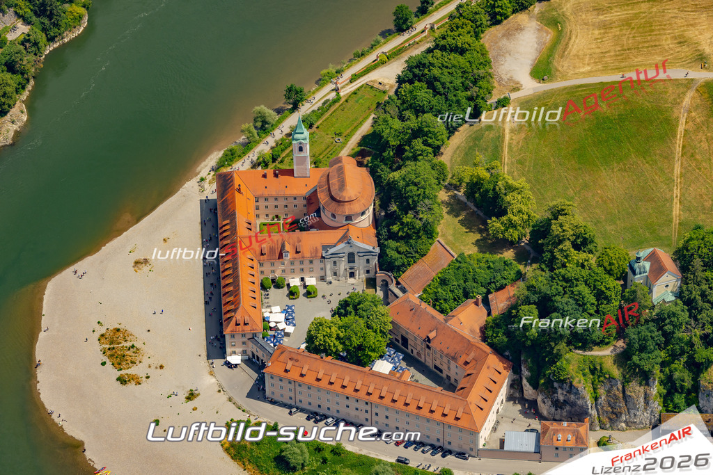 Das Luftbild zeigt : Weltenburg Kelheim - Die Luftaufnahme wurde 2023 vom UL-Flugzeug aus erstellt ( keine Drohne ) - Hochauflösende Luftaufnahme - Für grossformatige Ausdrucke geeignet. Die Geschenkidee !Mit Lizenz und Bildrechte bestellbar