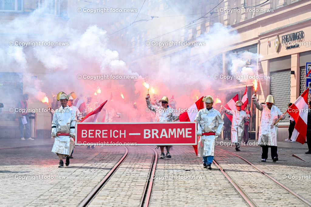 Hauptplatz Linz_ 1. Mai Umzug 2024_ 01.05.2024-49 | 01.05.2024, Hauptplatz Linz, AUT, Hauptplatz Linz, im Bild 1. Mai Umzug 2024 Linz Hauptplatz, SPOE 