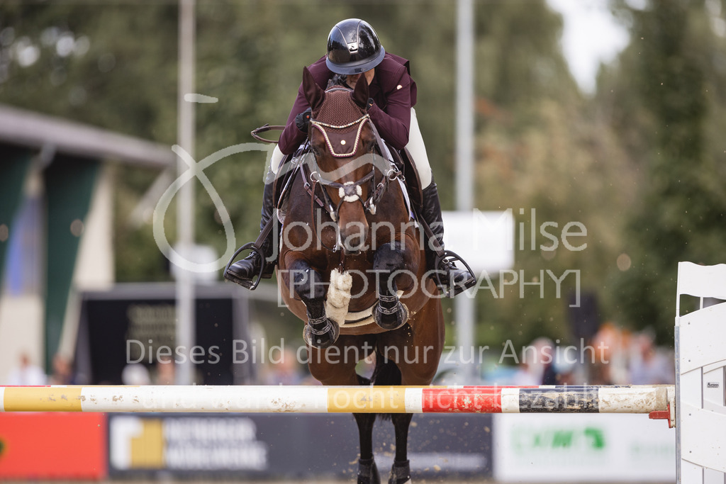 230827_Delbrueck_GrosserPreis-572 | Deine schönsten Turniermomente als professionelle Fotos! Entdecke hochwertige Pferdesport-Fotografie im Online-Shop. Jetzt Fotos finden & bestellen!