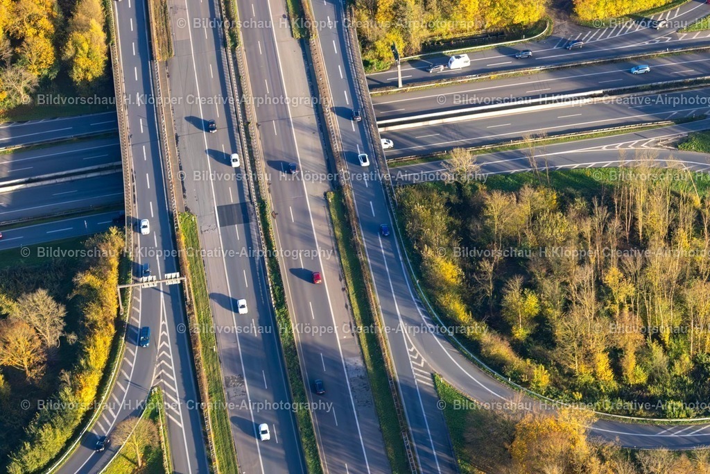 Luftbild Moers-5769 | LuftbildfotografieHerbstluftbild Autobahnkreuz der BAB A40 und BAB A57 am " Kreuz Moers " in Bettenkamp im Bundesland Nordrhein-Westfalen, Deutschland - Realisiert mit Pictrs.com
