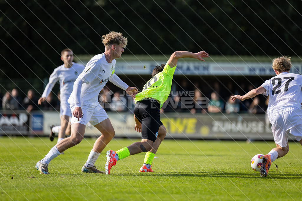 20251003_Picselweb-Fotografie_1R3_0963 | DFB Pokal 2. Runde, JFV A/O/B/H/H - SV Stuttgarter Kickers, Foto: Jörg Struwe - picselweb.de - Realisiert mit Pictrs.com