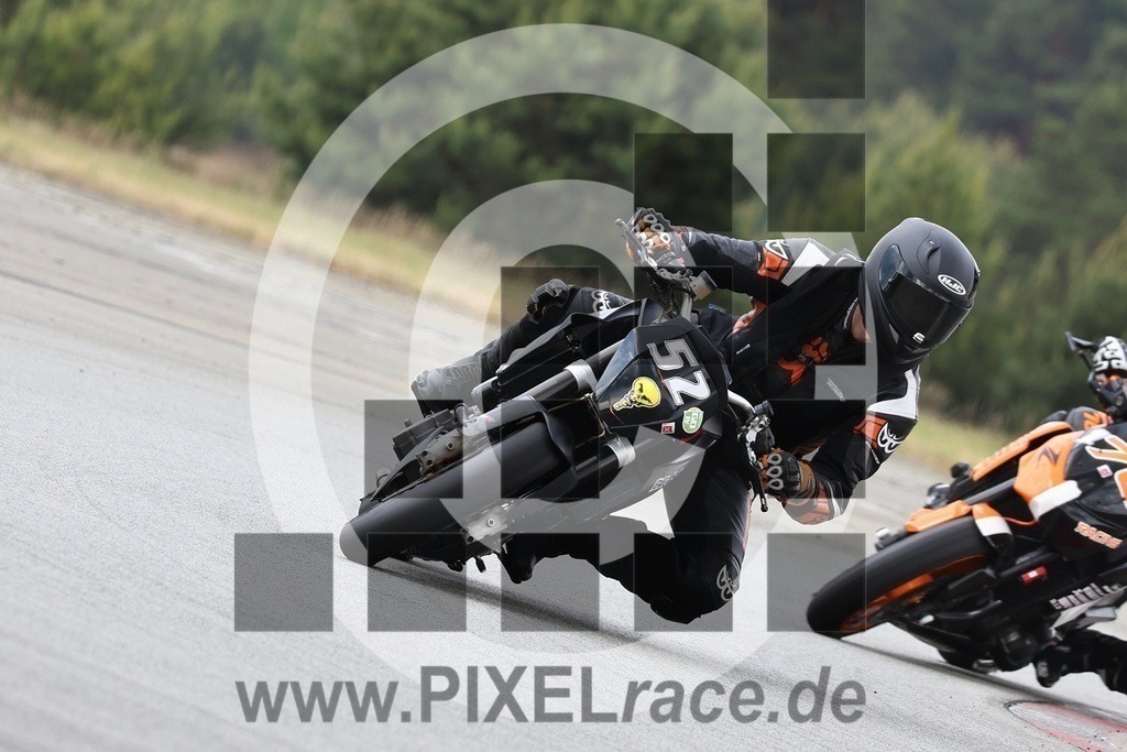 0052-20240519_12742 | Schöne Erinnerungen an spannende Momente - das festzuhalten ist unser Job. PIXELrace.de ist seit 2003 auf den Rennstrecken Europas unterwegs um die Action draußen beim Fahren und die wunderbare Stimmung imm Fahrerlager für euch einzufangen.